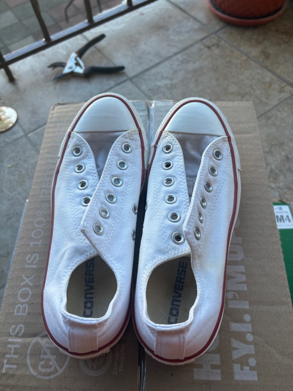 Converse  White Canvas Sneakers  Size 8 Women’s